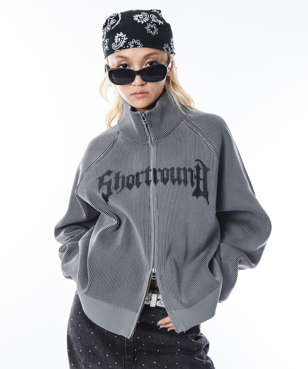 グレー モデル：172cm M着用