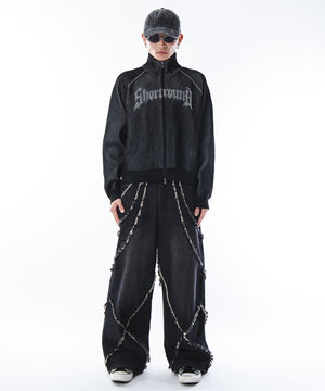 ブラック モデル：180cm L着用