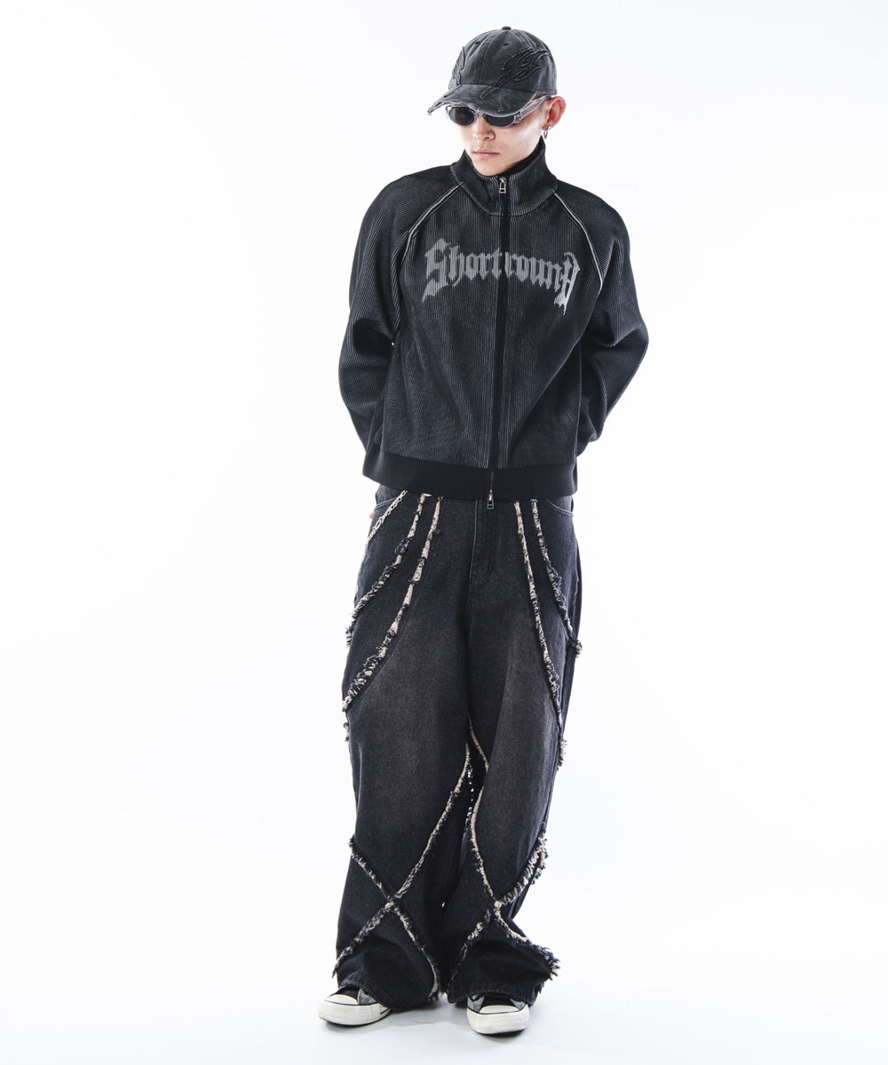 ブラック モデル：180cm L着用