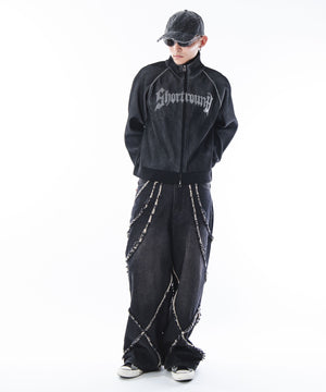 ブラック モデル：180cm L着用