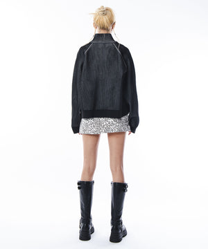 ブラック モデル：172cm M着用