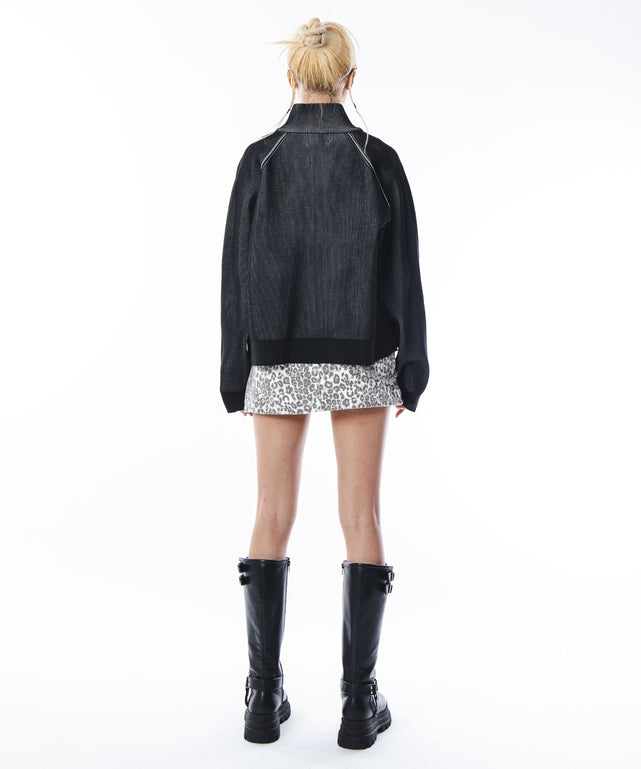 ブラック モデル：172cm M着用