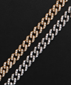 Mモチーフラインストーンネックレス