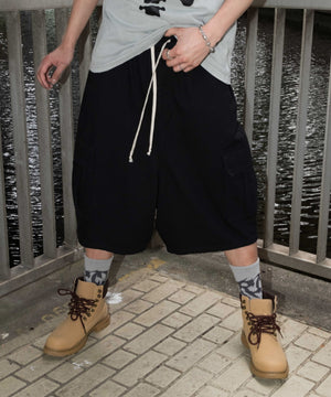 ブラック モデル：178cm L着用