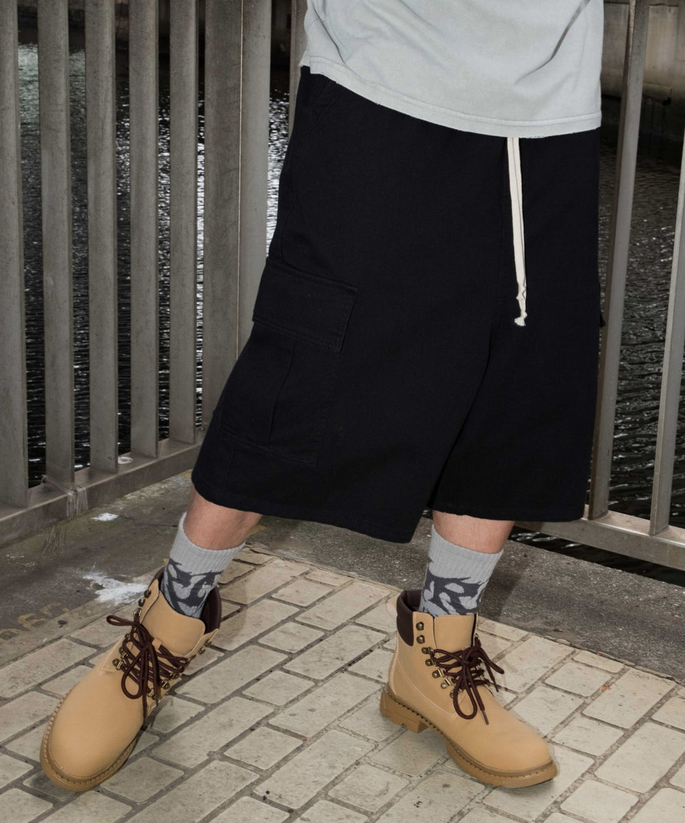 ブラック モデル：178cm L着用