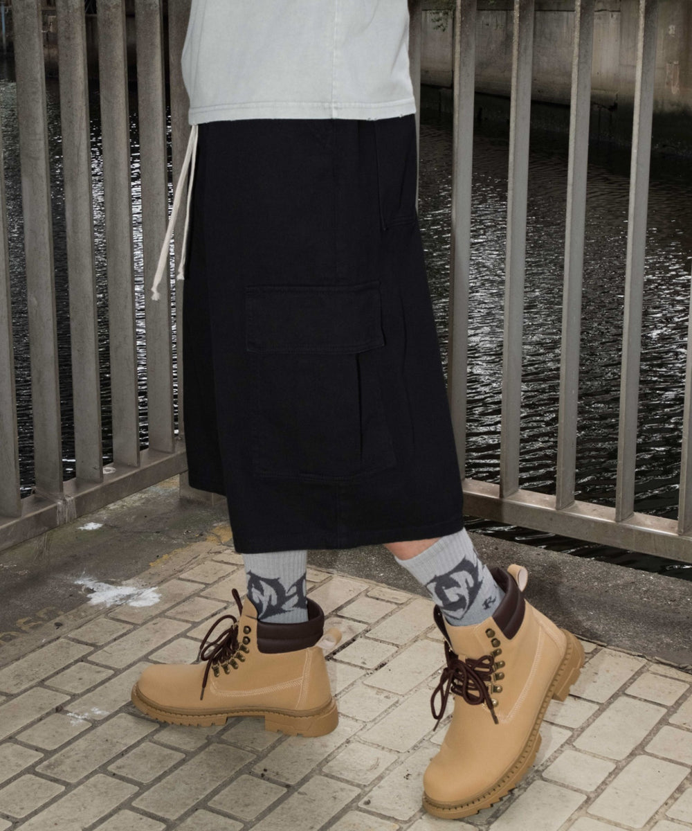 ブラック モデル：178cm L着用