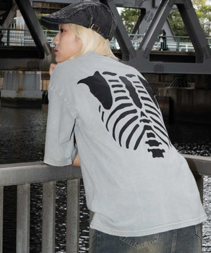 グレー モデル：172cm M着用