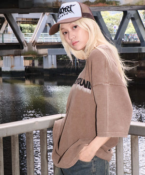 ブラウン モデル：172cm L着用