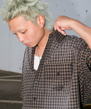 ブラックチェック1 モデル：178cm L着用