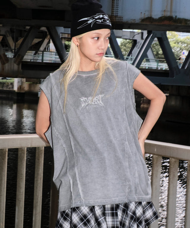 コールドダイスウィッチングロゴノースリーブ/グレー モデル：172cm L着用