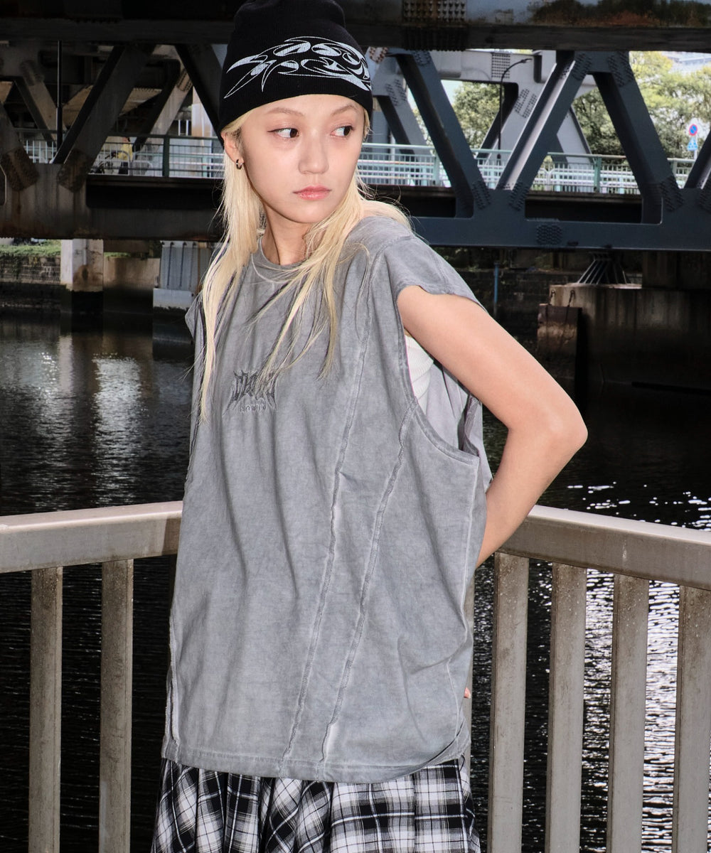 グレー モデル：172cm L着用