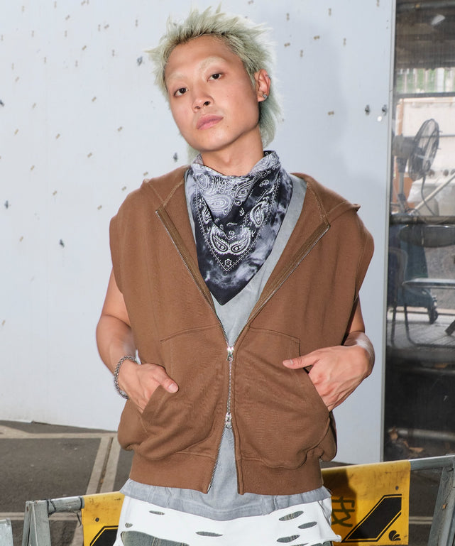 ブラウン モデル：178cm L着用