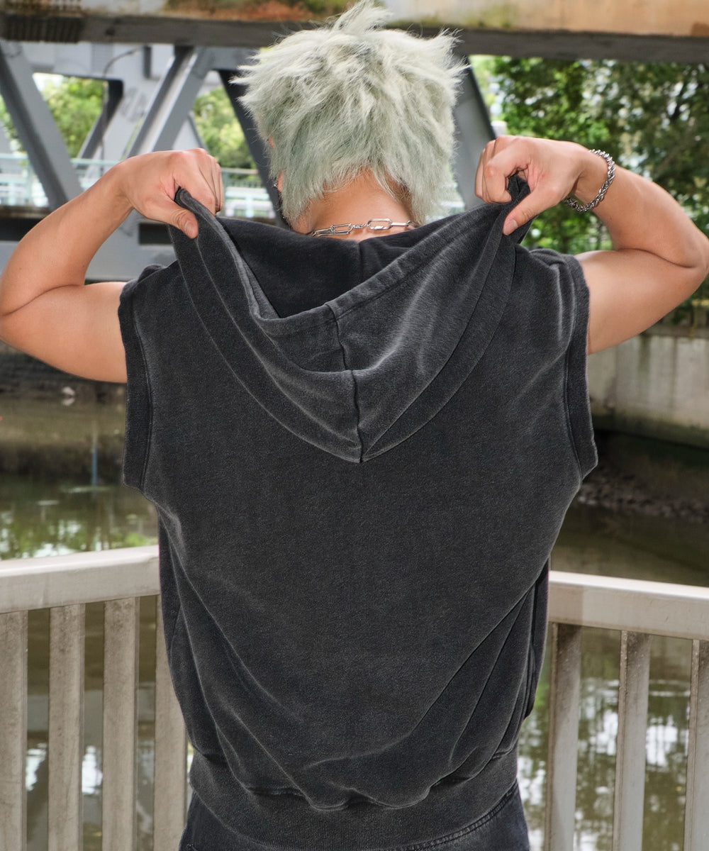 スミクロ モデル：178cm L着用