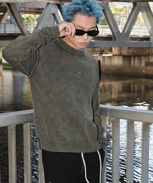 カーキ　モデル:178cm L着用