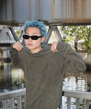 カーキ　モデル:178cm L着用