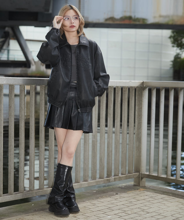 ブラック モデル：169cm L着用