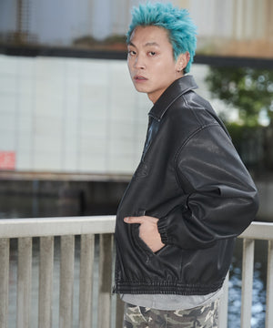 ブラック モデル：178cm L着用