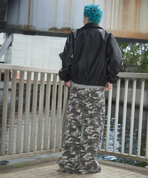 ブラック モデル：178cm L着用