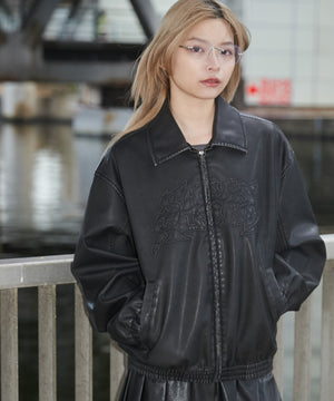 ブラック モデル：169cm L着用