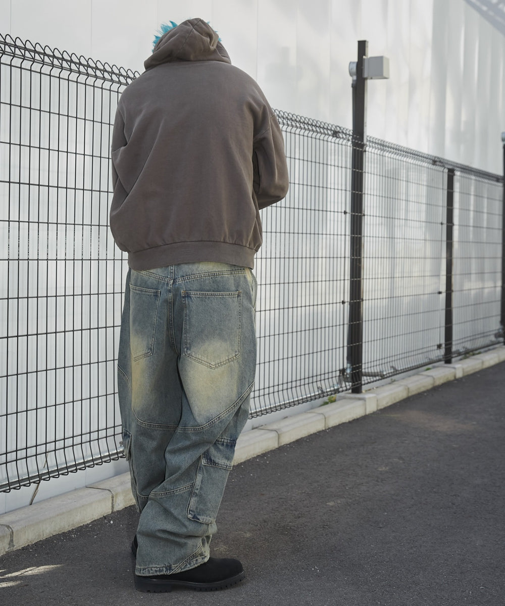 デニム淡加工 モデル：178cm L着用