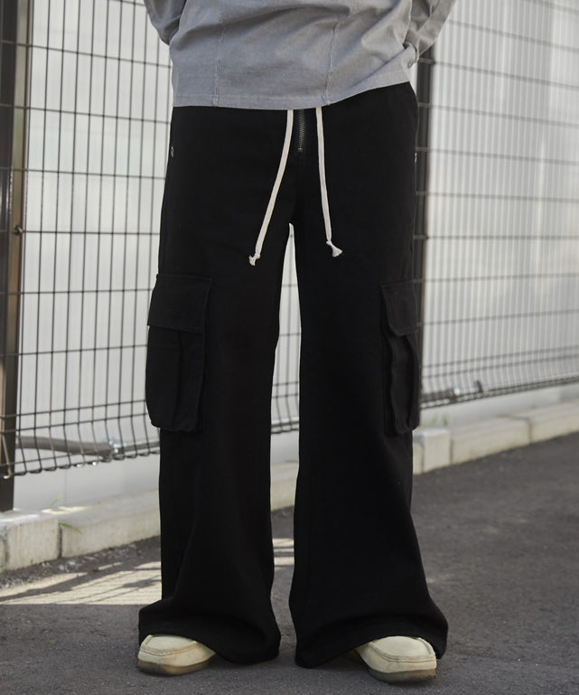 スーパーフレアカーゴパンツ/ブラック モデル：178cm L着用