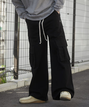 ブラック モデル：178cm L着用