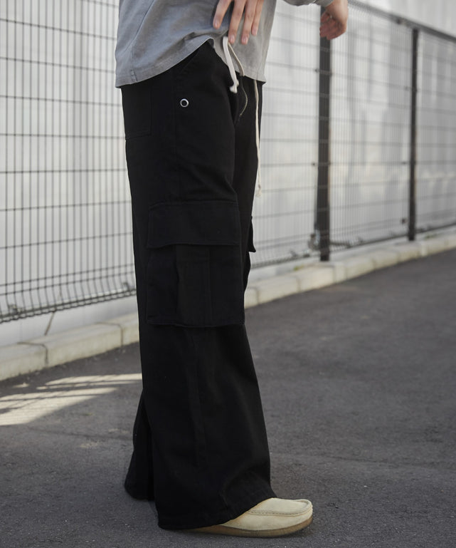 ブラック モデル：178cm L着用