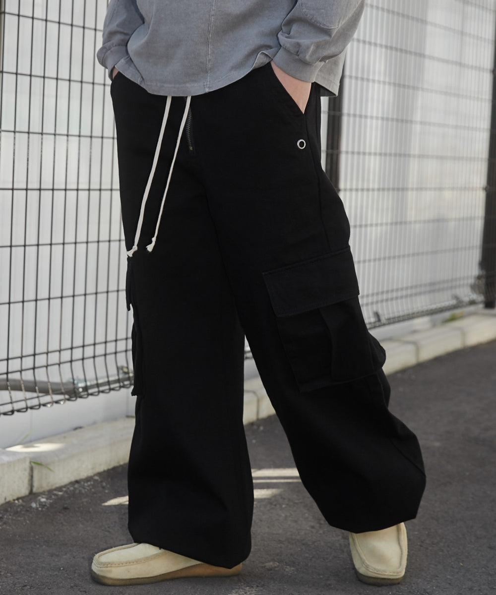 ブラック モデル：178cm L着用