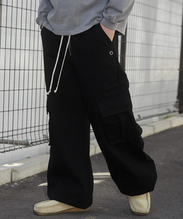 ブラック モデル：178cm L着用