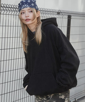 ブラック モデル：169cm L着用