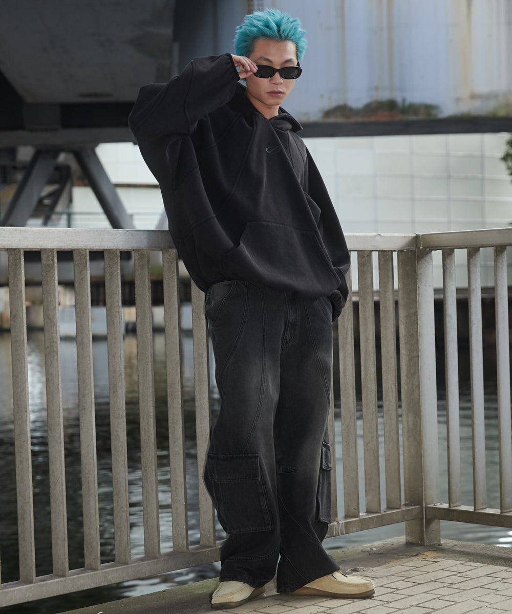 ブラック モデル：178cm L着用