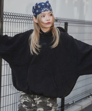 ブラック モデル：169cm L着用