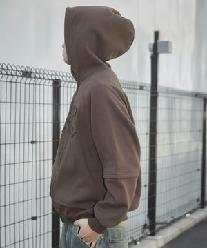 ブラウン　モデル:178cm L着用