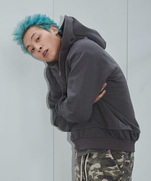 スミクロ　モデル:178cm L着用