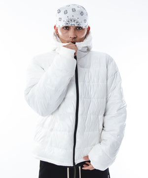 ホワイト モデル：180cm L着用