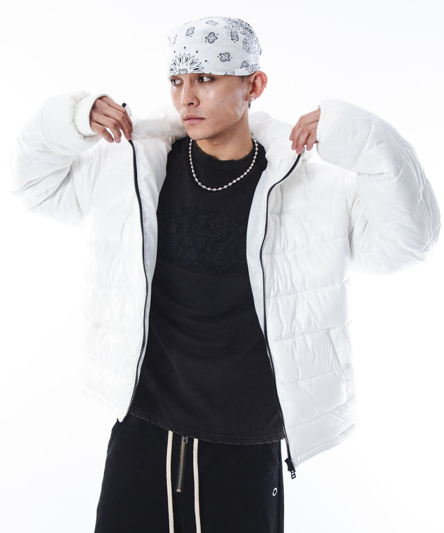 ホワイト モデル：180cm L着用