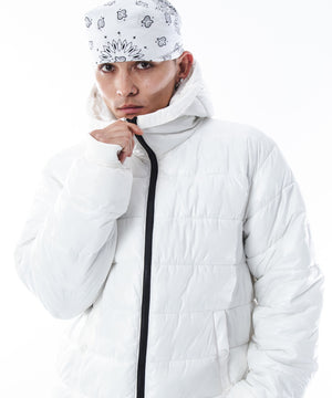 ホワイト モデル：180cm L着用