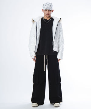 ホワイト モデル：180cm L着用