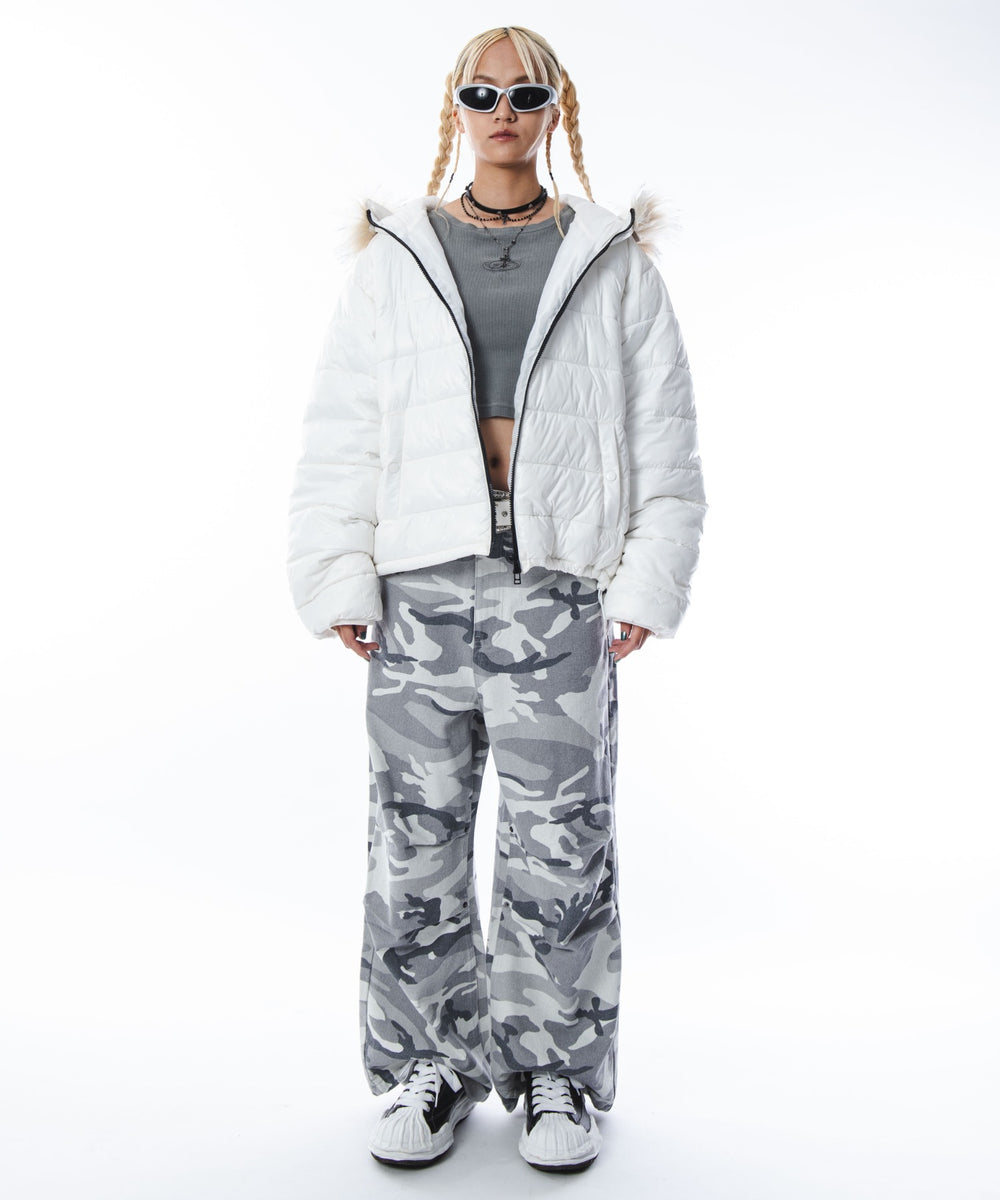 ホワイト モデル：172cm M着用