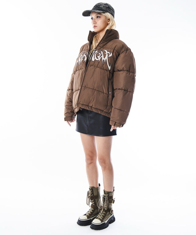 ブラウン　モデル：172cm M着用