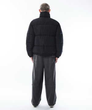 ブラック　モデル：180cm L着用