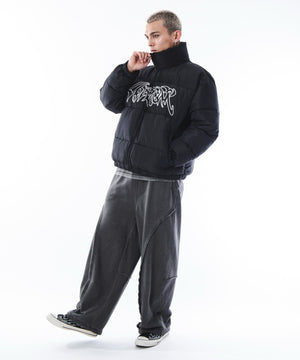 ブラック　モデル：180cm L着用