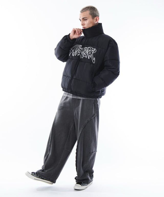 ブラック　モデル：180cm L着用