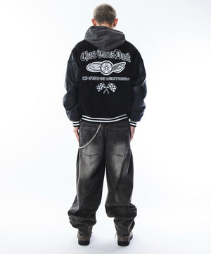 ブラック　モデル：180cm L着用