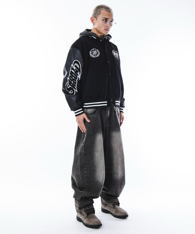 ブラック　モデル：180cm L着用