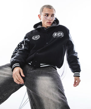 ブラック　モデル：180cm L着用