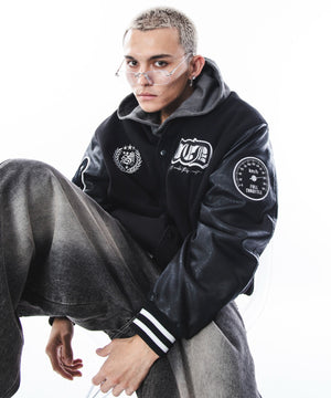 ブラック　モデル：180cm L着用