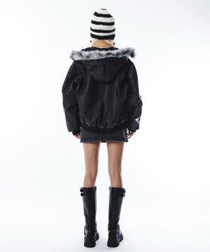 ブラック　モデル：172cm M着用