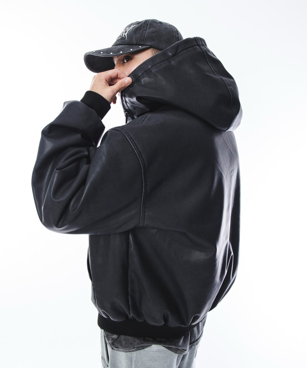 ブラック　モデル：180cm L着用