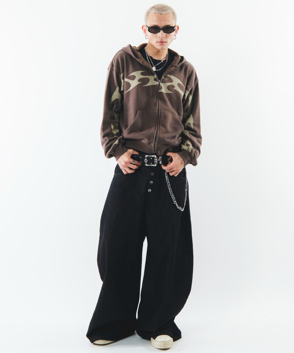 ブラウンソノタ モデル：180cm L着用